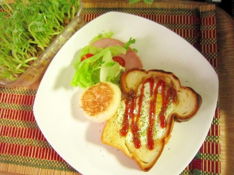 可愛い♪フライパンで目玉焼きトースト